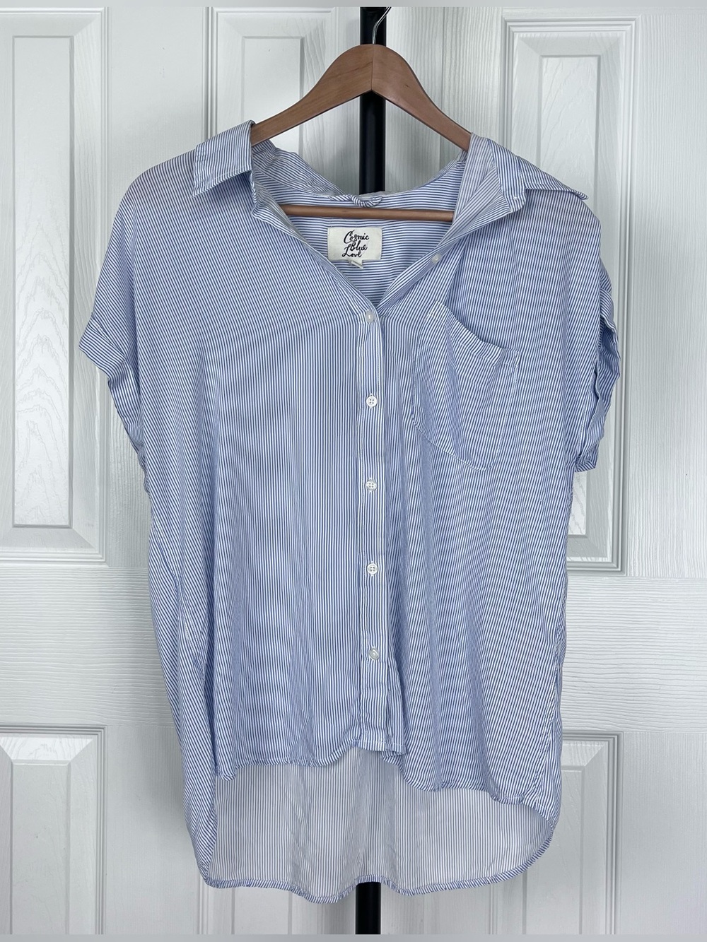 3/$30 NWOT Cosmic Blue Love Ava Button Down Blouse